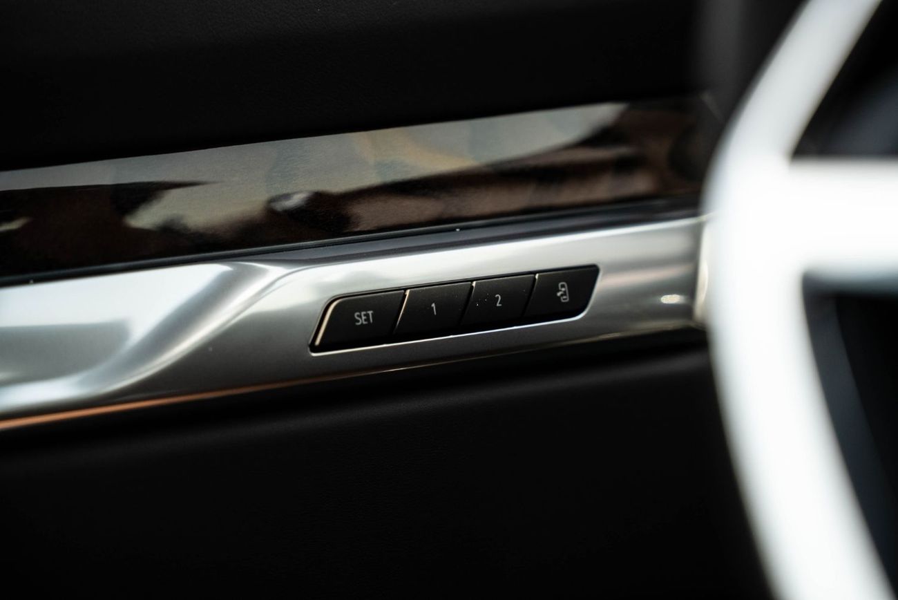 كاديلاك إسكالاد Sport Platinum 6.2L AWD