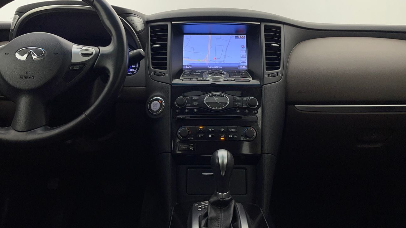 إنفينيتي QX70 LUXURY 3.7 | بدون دفعة مقدمة | اختبار القيادة في المنزل