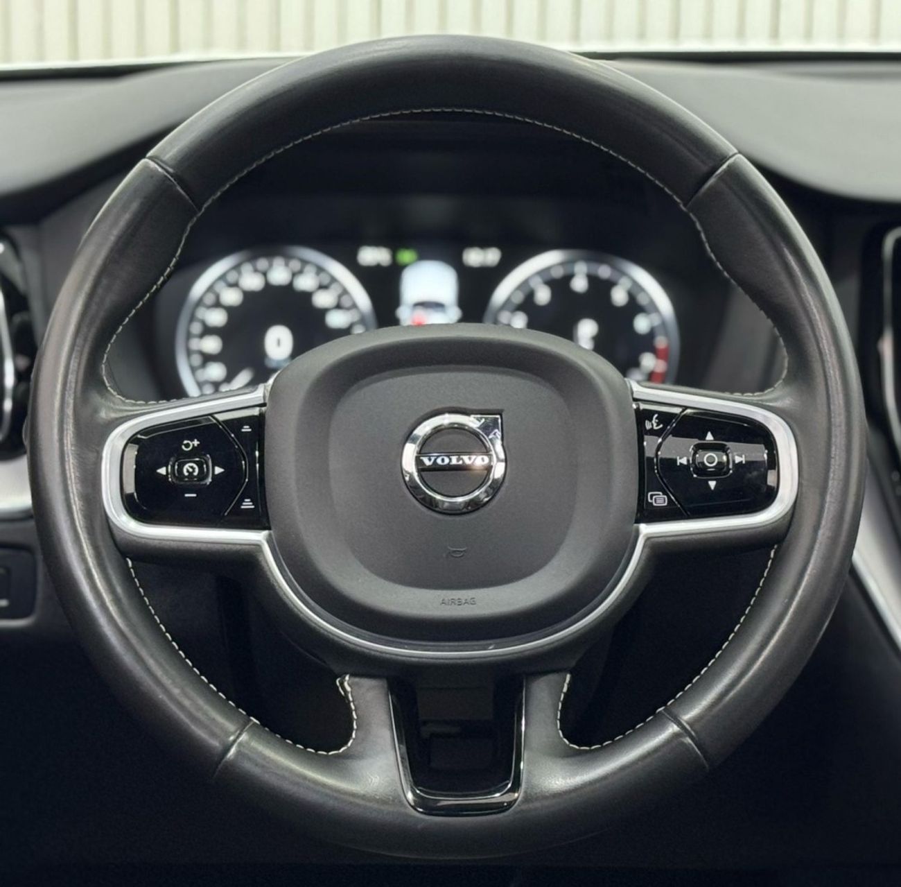 Volvo XC60 T5 R Design 2.0L 2021 Volvo XC60 T5 R-Design AWD, Warranty, Full Volvo Service History, Excellent Co