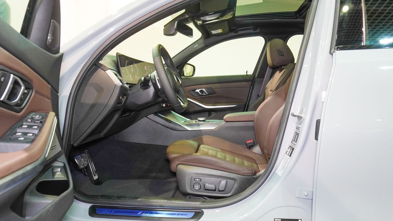 بي أم دبليو 330i M Kit