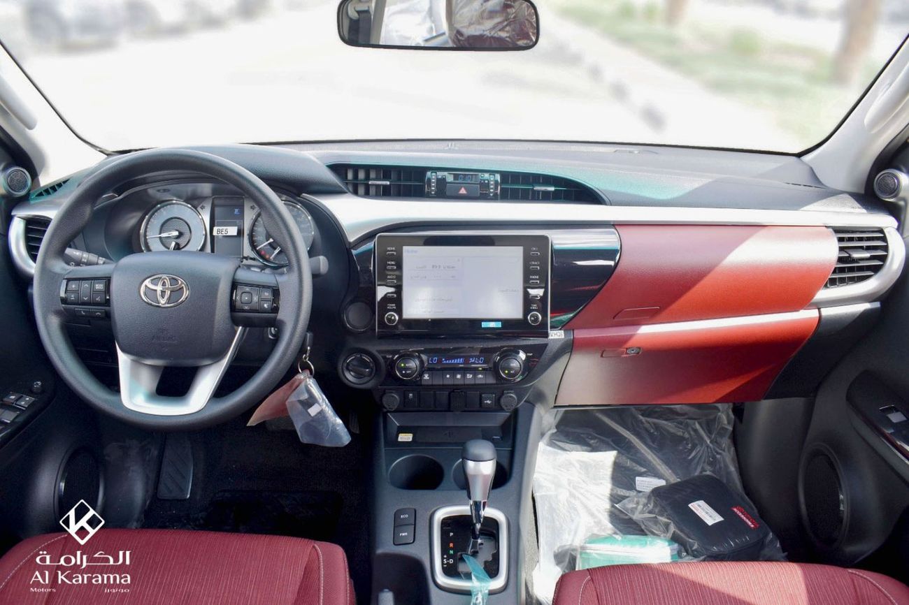 تويوتا هيلوكس 2.7L SR5 | Automatic Transmission | 4WD | Climate Control | Wireless Charger | Rear Camera