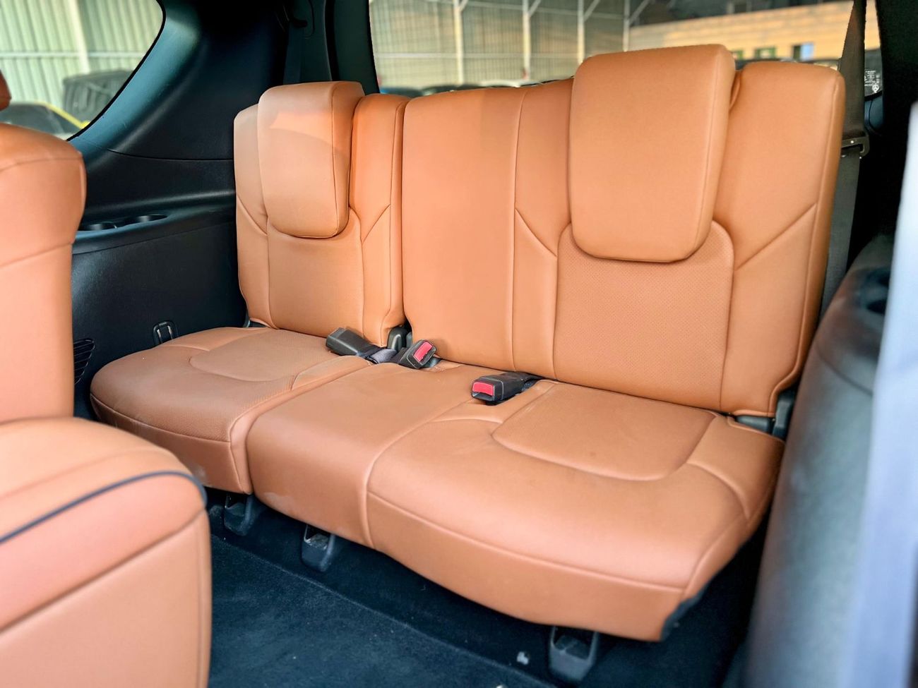 Infiniti QX80 Luxury 5.6L warranty one year bank financie available