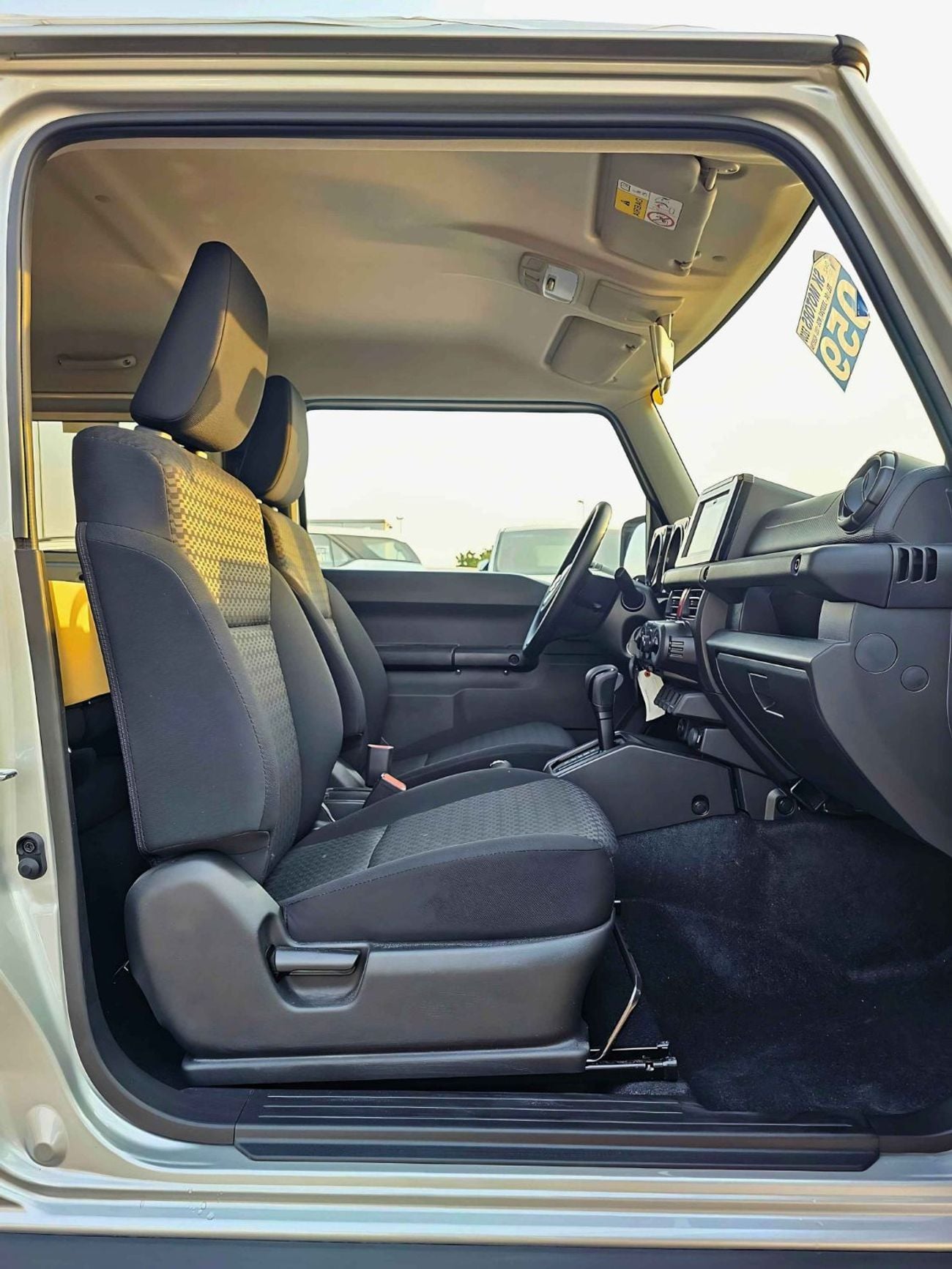 Suzuki Jimny GL / A/T / 1.5L V4 PETROL / 3 DOOR / ALL GRIP SLDA AF / 4WD / CODE # SJ15GL