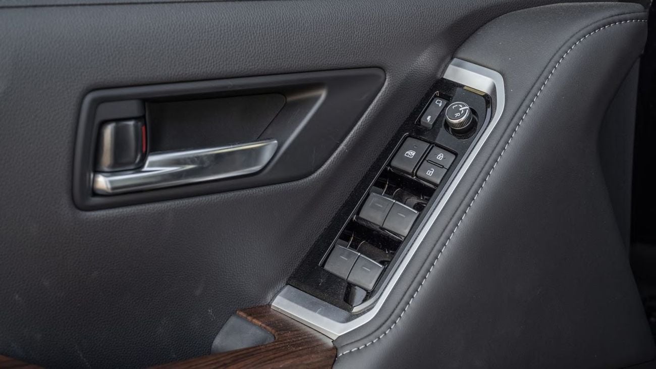 Toyota Land Cruiser TOYOTA LC 4.0 GXR HI(ATT BLACK INSIDE BLACK) 26YM