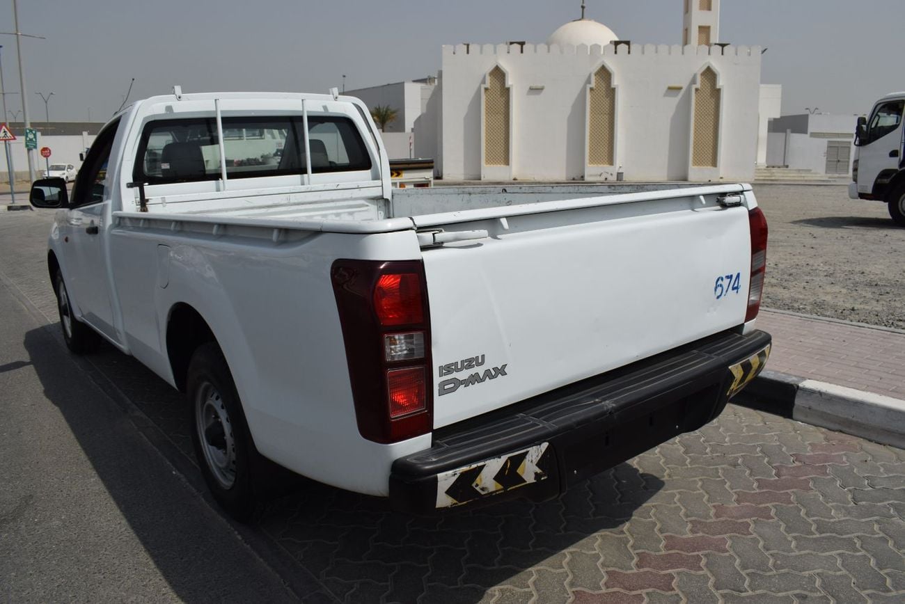 Isuzu D-MAX STD