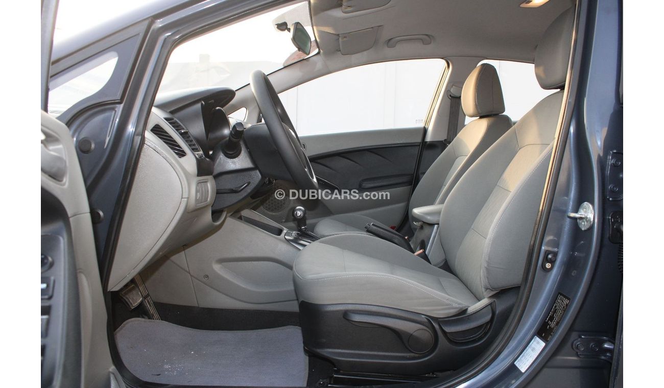 كيا سيراتو كيا سيراتو 2016 خليجي 1600 سي سي بحالة ممتازة بدون حوادث نظيفه جدا من الداخل والخارج