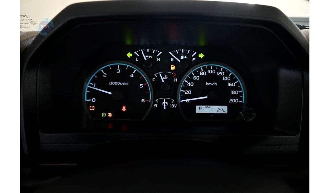 تويوتا لاند كروزر بيك آب 79 Double Cabin LX-Z 2.8L Diesel 4WD 5 Seater Automatic
