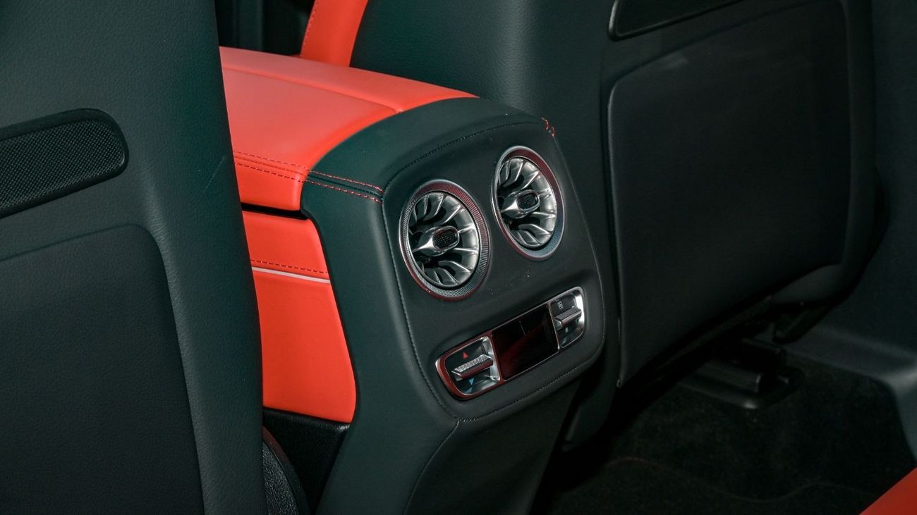 Mercedes-Benz G 63 AMG Mercedes G63 | Double Night Black | Carbon Fiber | Fully Loaded | Rear Entertainment Screens | 2025