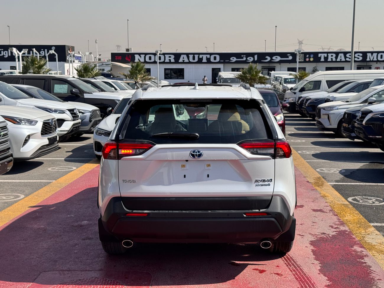 Toyota RAV4 HYBRID 2024 AWD 2.5L CUV BRAND NEW GCC 0KM