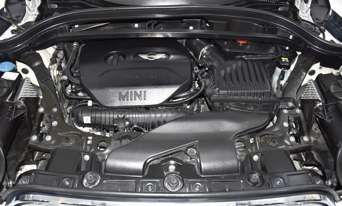 Mini Cooper S Countryman ALL4 EXCELLENT DEAL for our Mini Countryman Cooper S All4 ( 2018 Model ) in White Color GCC Specs