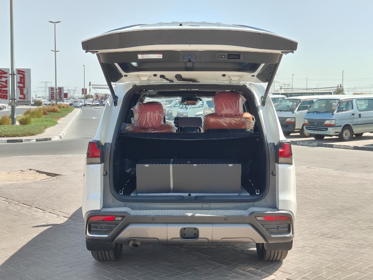 Lexus LX 600 Lexus LX 600 3.5L VIP 4 Seater 2024