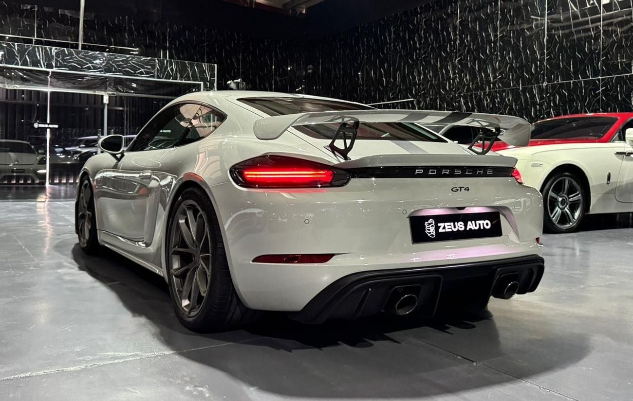 بورش كايمان 718 GT4 4.0L (420 HP) M/T