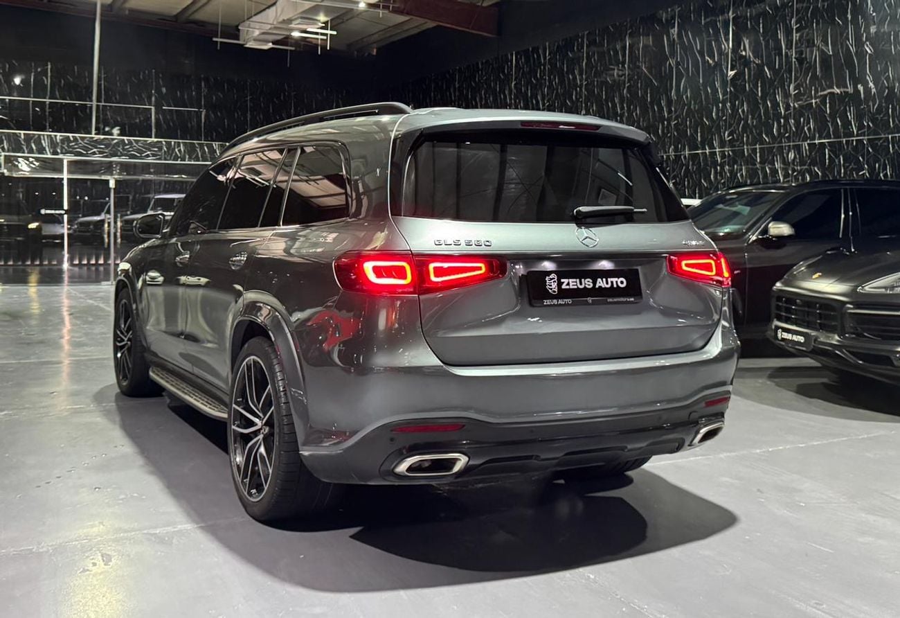 مرسيدس بنز GLS 580 2020 Mercedes-Benz GLS 580 4MATIC GCC