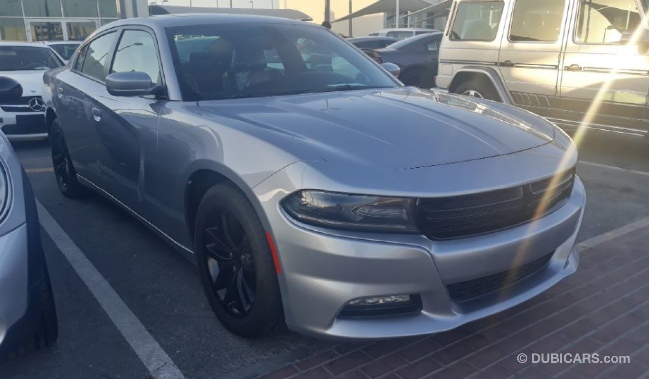 Dodge Charger 2015 Gulf specs V6 Full options Sunroof DVD camera leather interiors