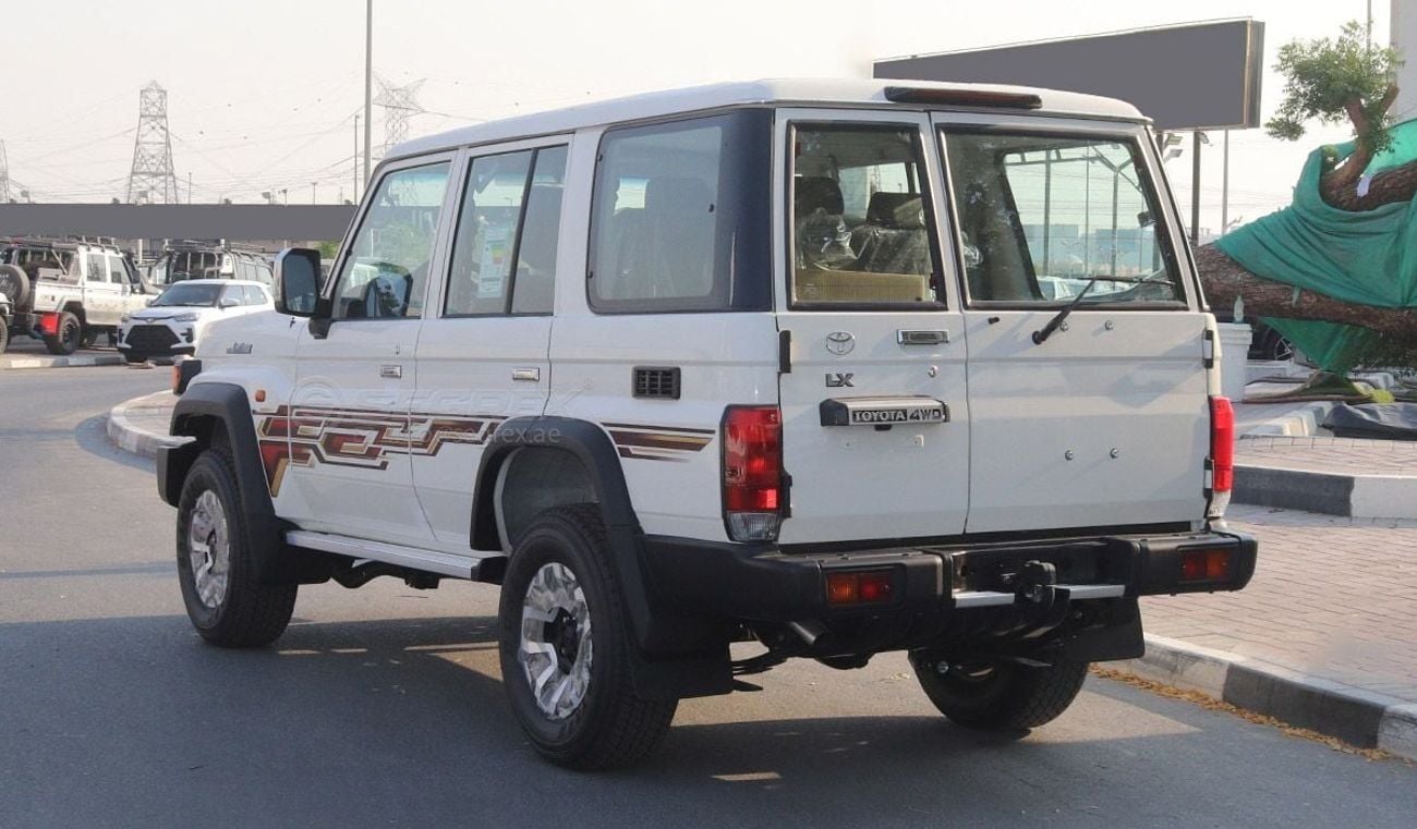 Toyota Land Cruiser 70 2025 Model Toyota Land Cruiser Hardtop LC76, 2.8L Diesel 4WD 5M/T