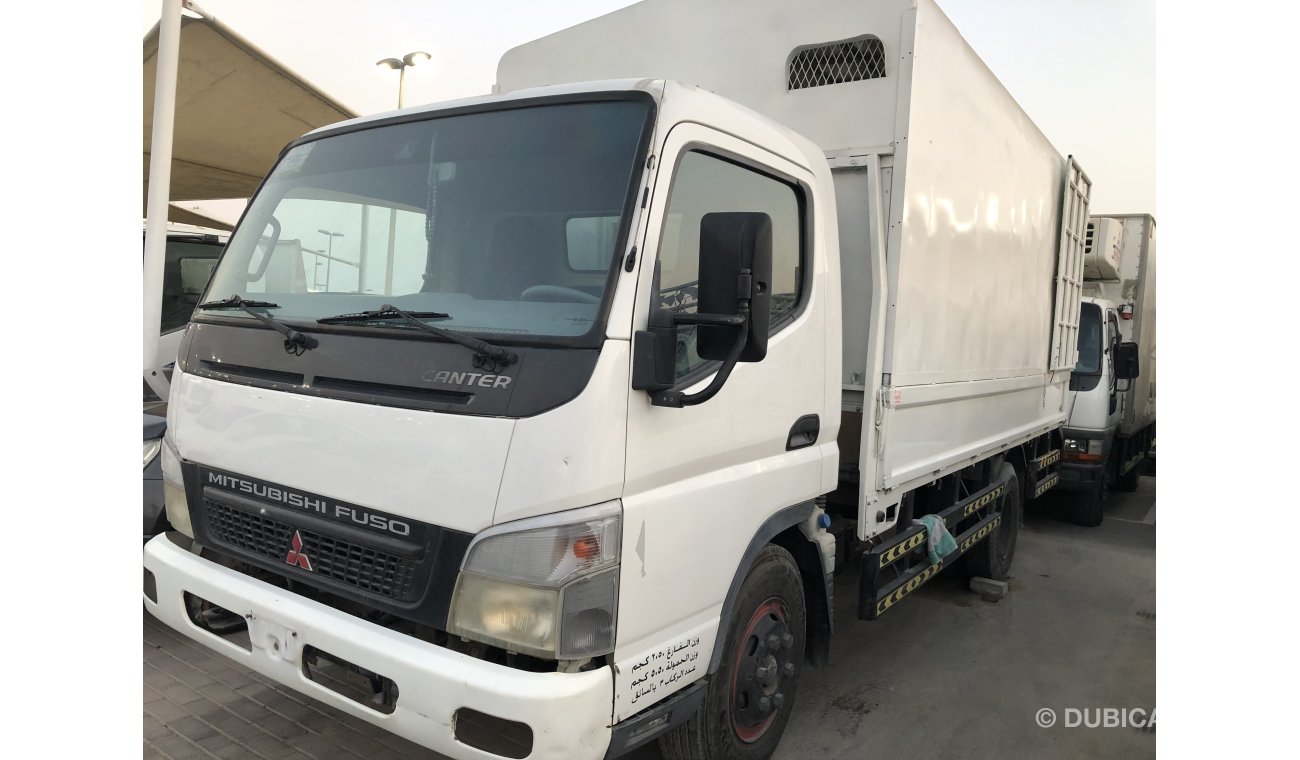 ميتسوبيشي فوسو كانتير Mitsubishi canter Pick up,model:2010. Low mileage