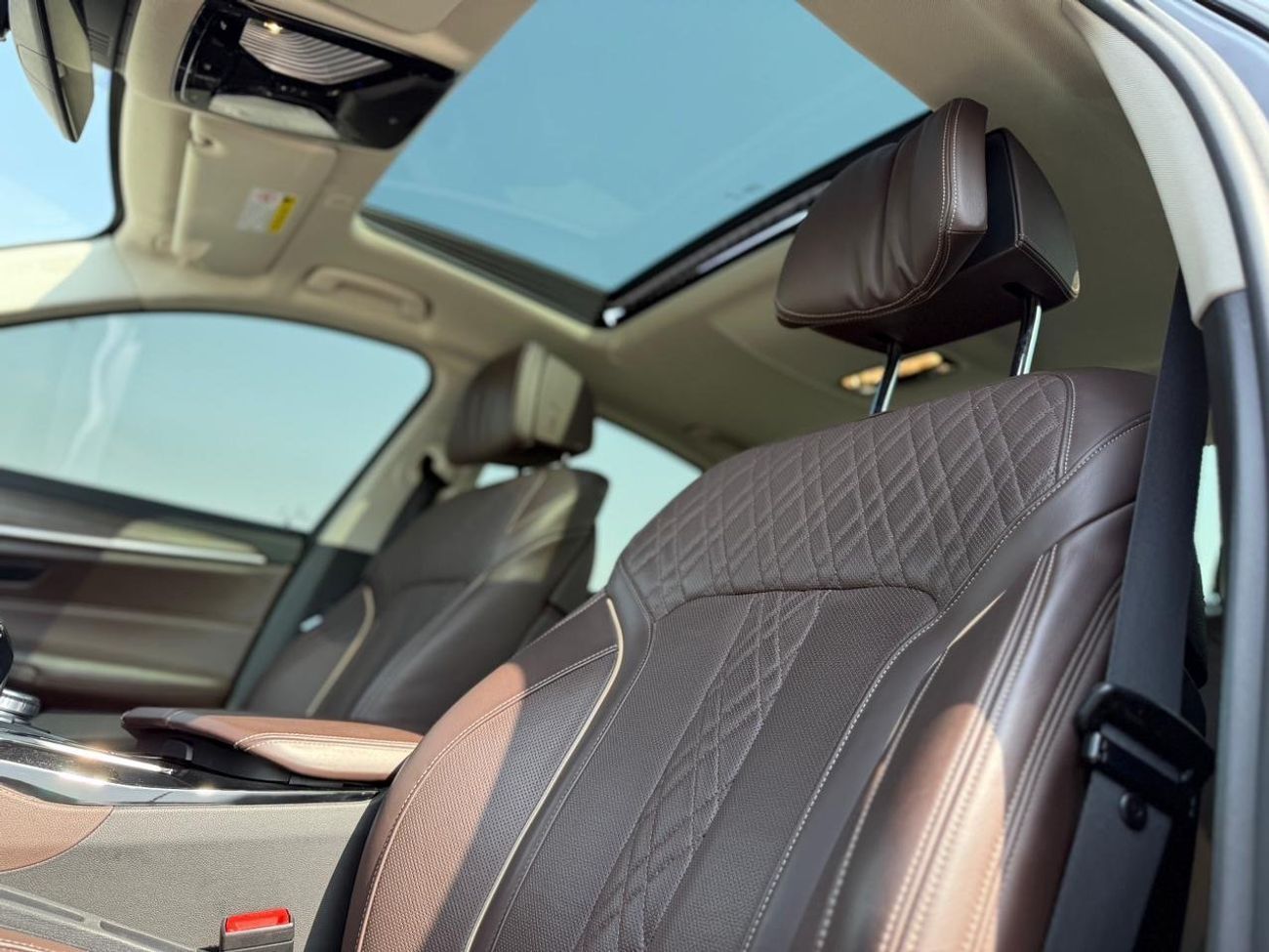 بي أم دبليو 530i Exclusive Luxury 2.0L