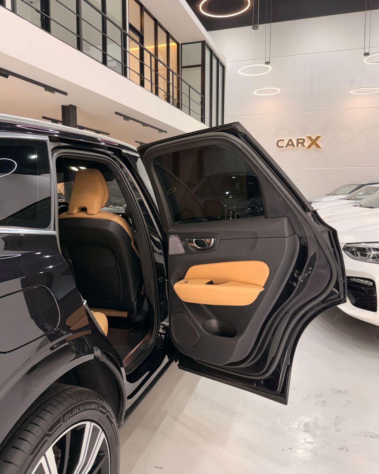 فولفو XC 60 INSCRIPTION فولفو XC60 B5 موديل 2023 | مواصفات خليجية | حالة ممتازة