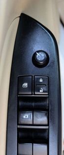 تويوتا يارس SE خالية من الحوادث - خليجي - صبغة وكالة - مكينة 1500 سي سي - السيارة بحالة الوكالة من الداخل والخار