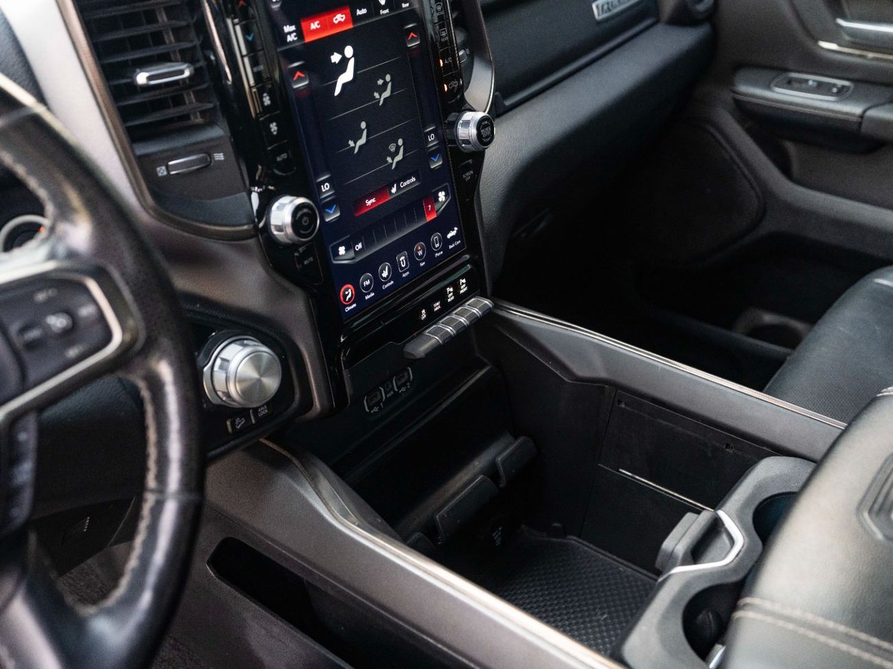 رام 1500 Rebel Crew Cab 5.7L