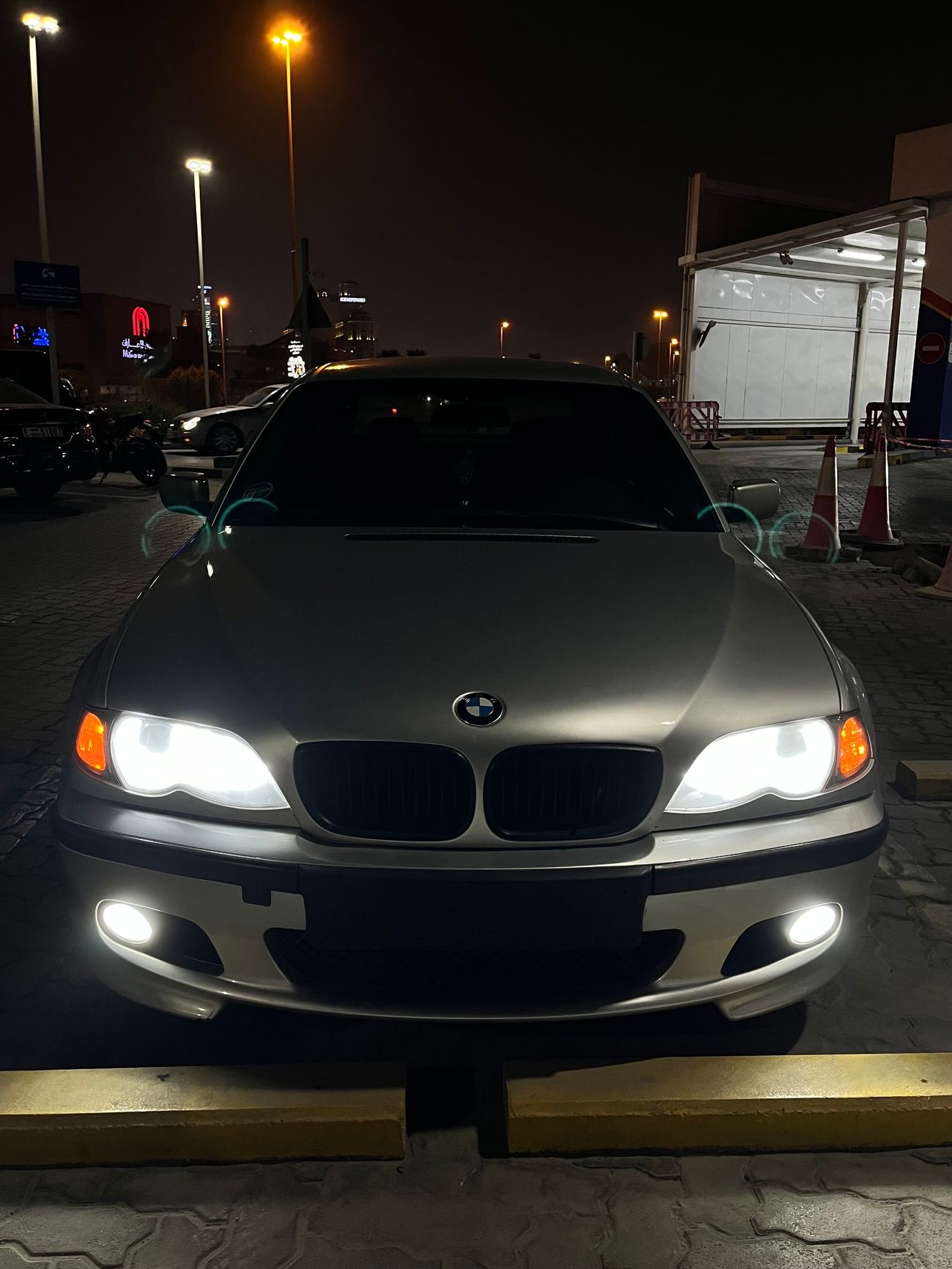 BMW 330i