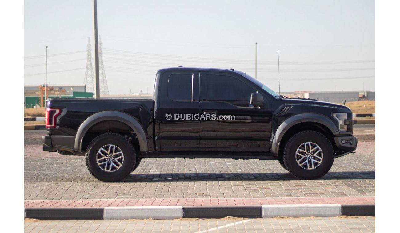 فورد إف-150 رابتور فورد رابتر F-150 SVT موديل : 2018  السعر :165.000 ممشي : 119.137 ك/م مواصفات خليجية فل اوبشن  415 حص