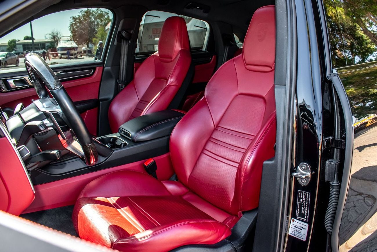 Porsche Cayenne Base Coupe