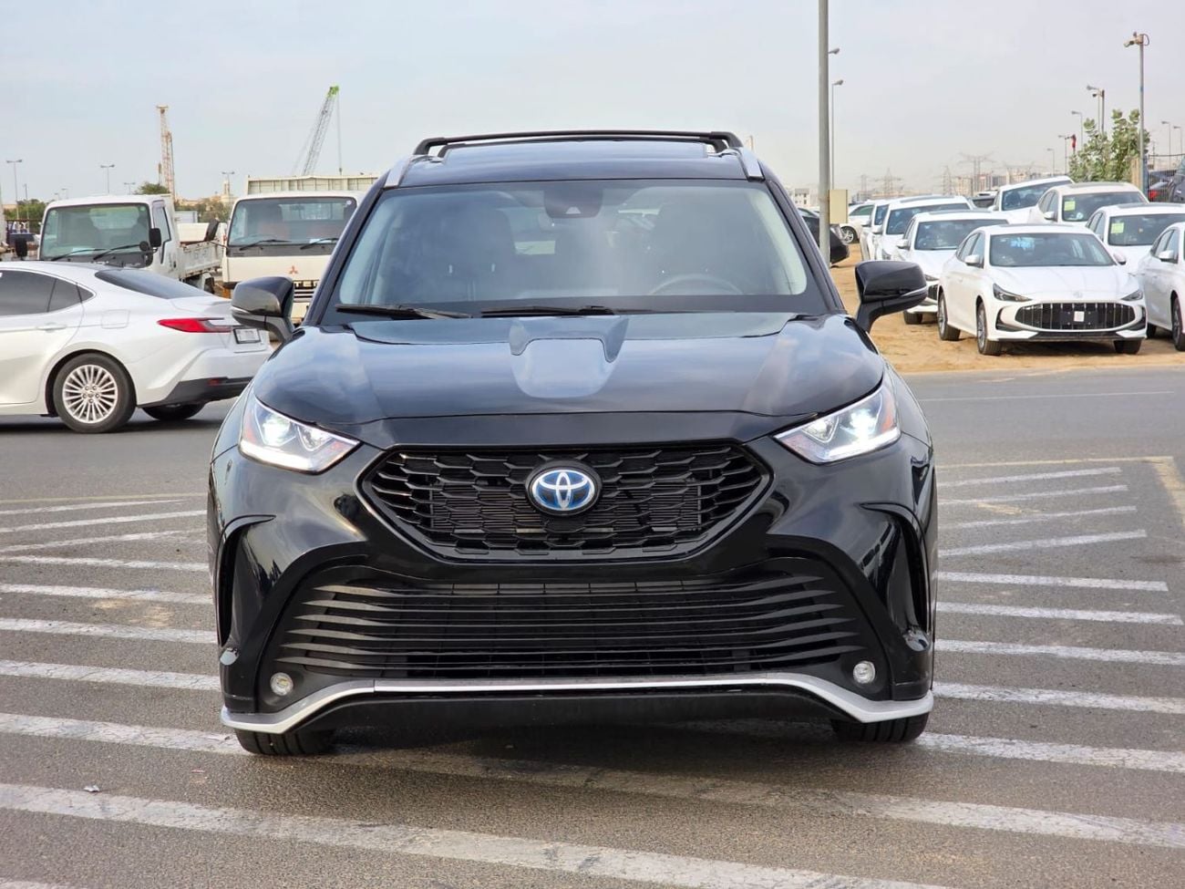 تويوتا هايلاندر 2.5L hybrid XLE (AWD)