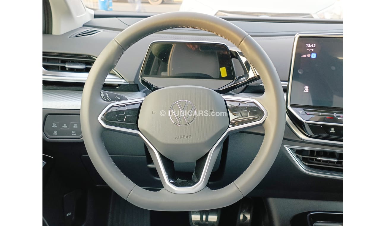 Volkswagen ID.6 Pro X / Open Panoramic Roof / Leather, Memory Seats / Rain sensors (CODE # 7916)