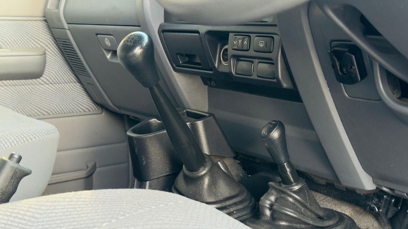 Toyota Land Cruiser 70 OFF-ROAD READY | RHD | MANUAL TRANSMISSION | 4500CC DIESEL | 2015 | BULL BAR + LED LIGHTS | ROOF RAC