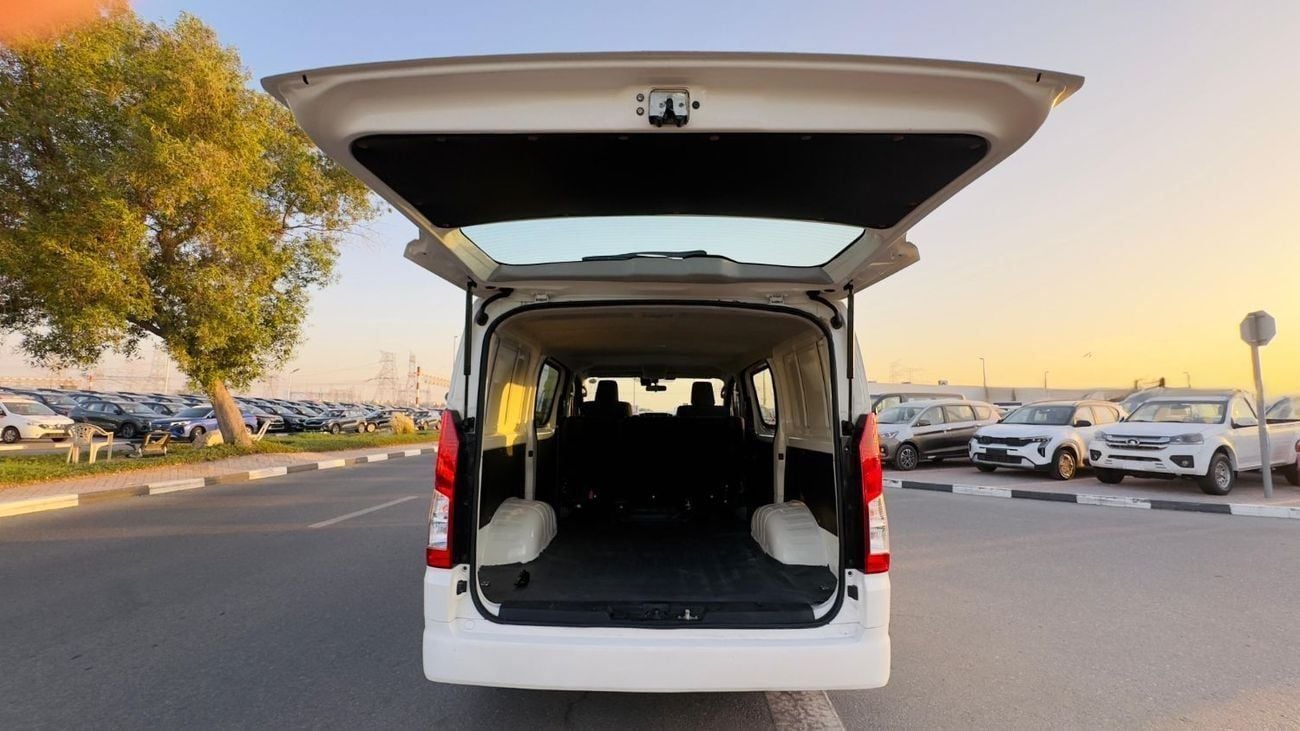 Toyota Hiace GOOD CONDITION | 2.8L DIESEL ENGINE | 2021 | RHD | AUTOMATIC TRANSMISSION | REAR VIEW CAMERA | PARKI