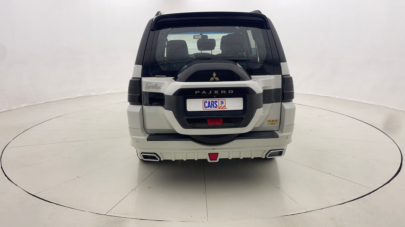 ميتسوبيشي باجيرو SIGNATURE EDITION 3.8 | بدون دفعة مقدمة | اختبار القيادة في المنزل