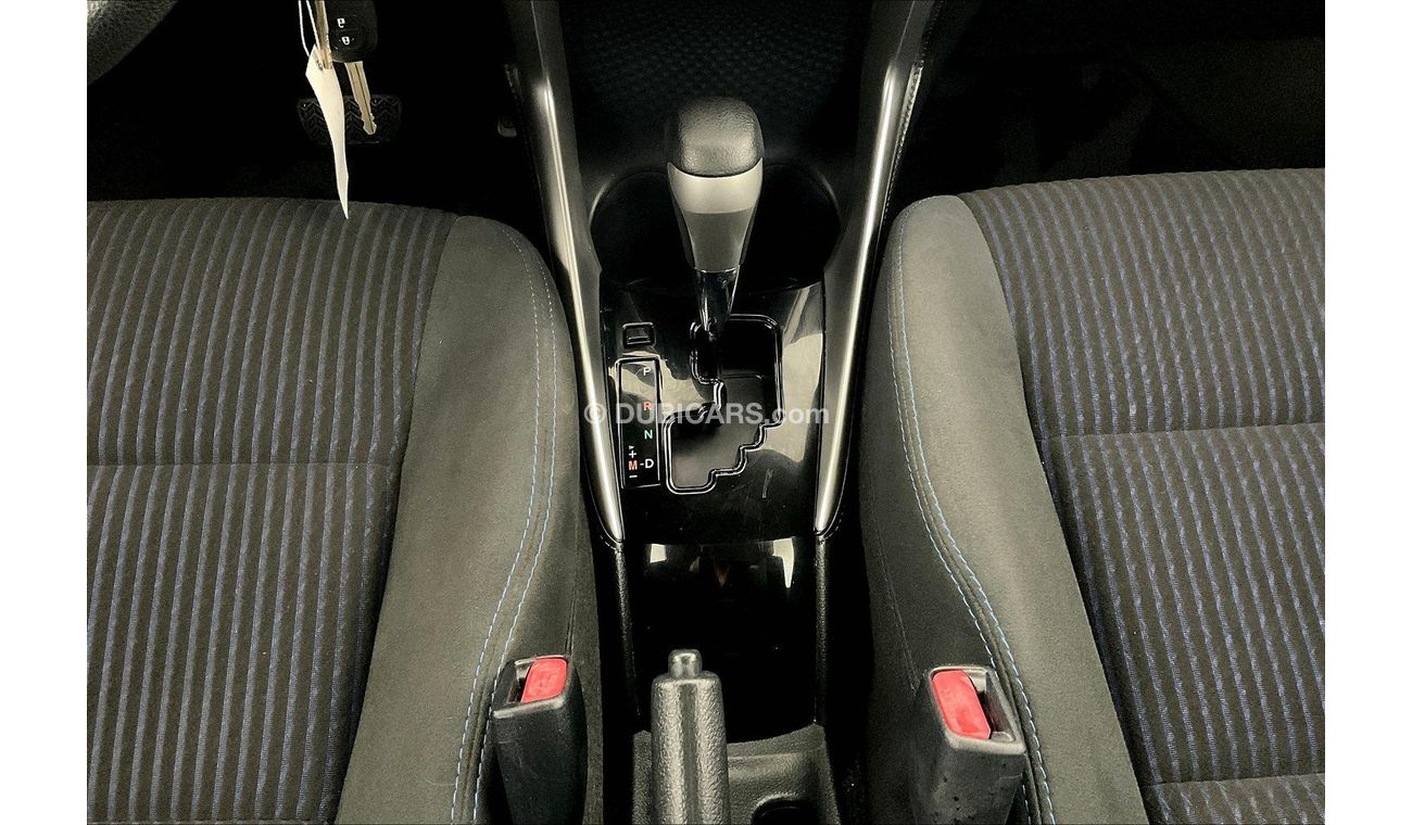 Toyota Yaris SE / E