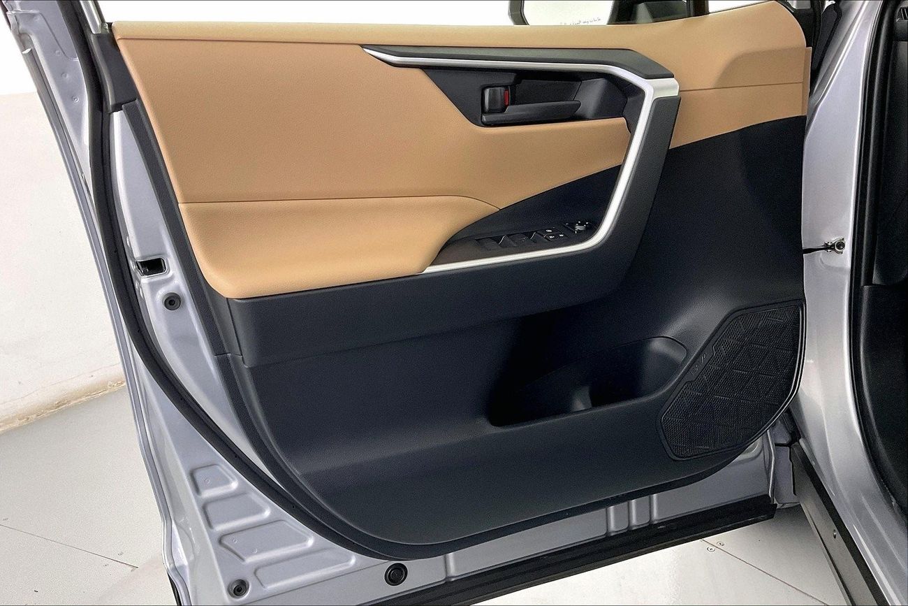 تويوتا راف ٤ EX | عرض العيد الحصري | خالية من أضرار الفيضانات