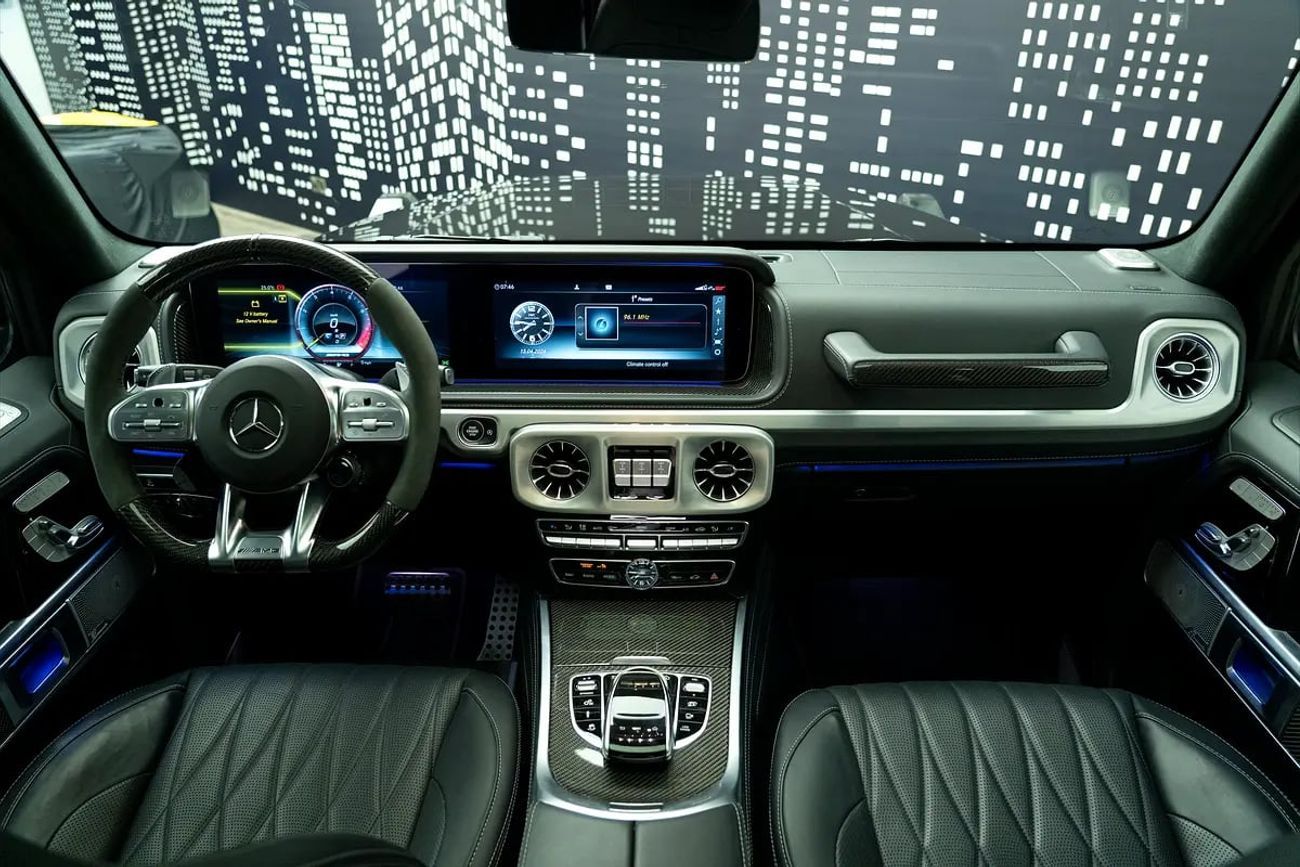 Mercedes Benz G63 AMG 4MATIC SUV MERCEDES | G63 AMG | FULL BODY KIT 2025 | GCC SPECS DEALER WARRANTY + SERVICE CONTRACT GA