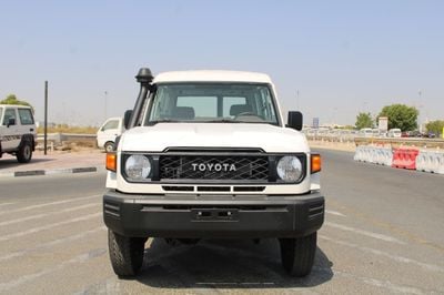 تويوتا لاند كروزر بيك أب 70