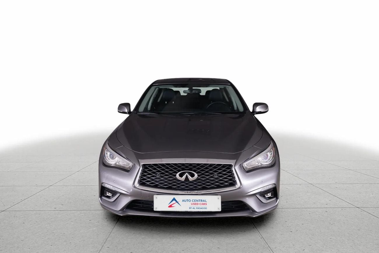 Infiniti Q50 Luxe 2.0L LUXE 3.0