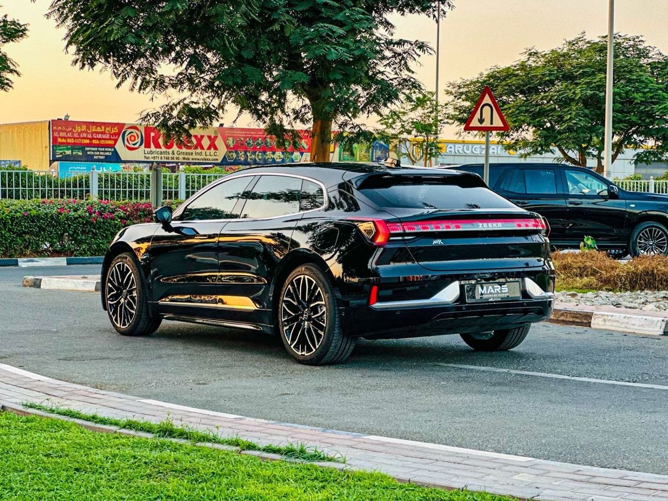 Zeekr 001 2024 Used Zeekr 01 Flagship AWD / Range (580 Km) / 544 Hp / Law Mileage (10,000 Km) / Gcc Warranty