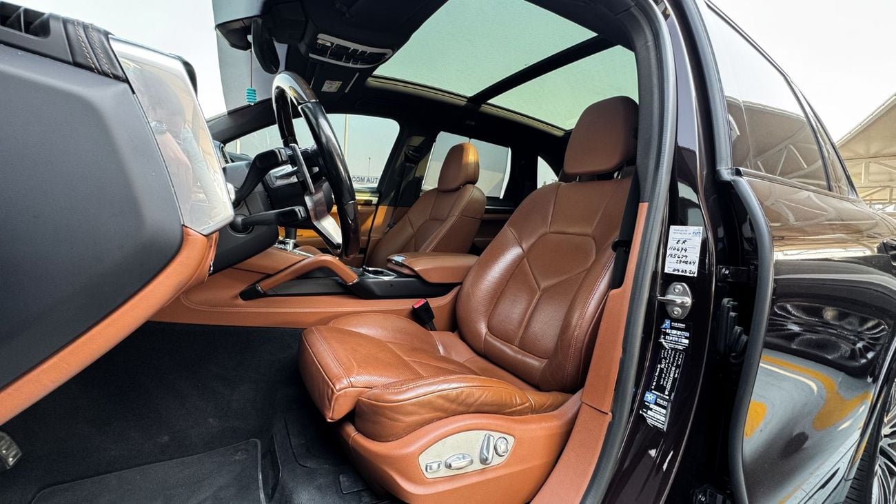 Porsche Cayenne S Platinum Edition 2018 GCC Full Service History