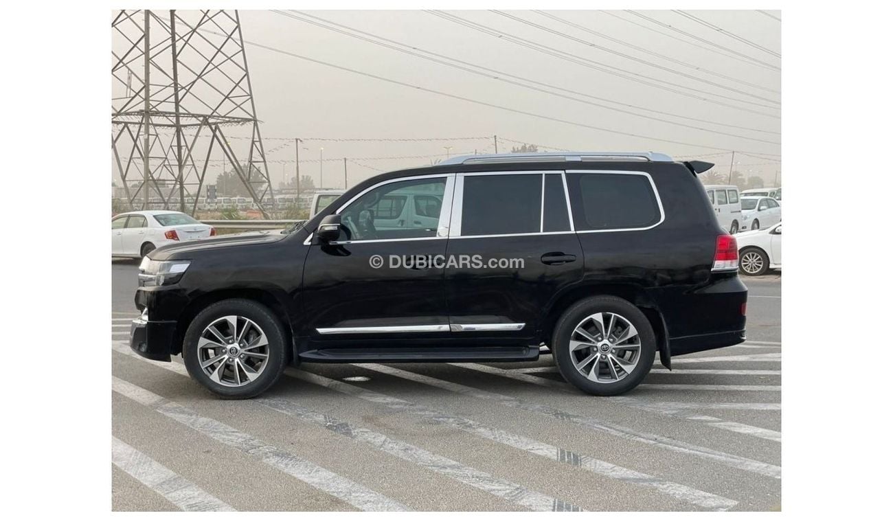 تويوتا لاند كروزر 2011 Toyota Land Cruiser GXR 4.0L V6 - 2021 Modification Gcc Specs / EXPORT ONLY