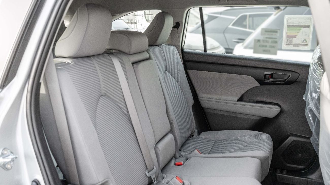 Toyota Highlander 2025 Toyota Highlander LE 2.5L AT Hybrid (Silver-Gray)