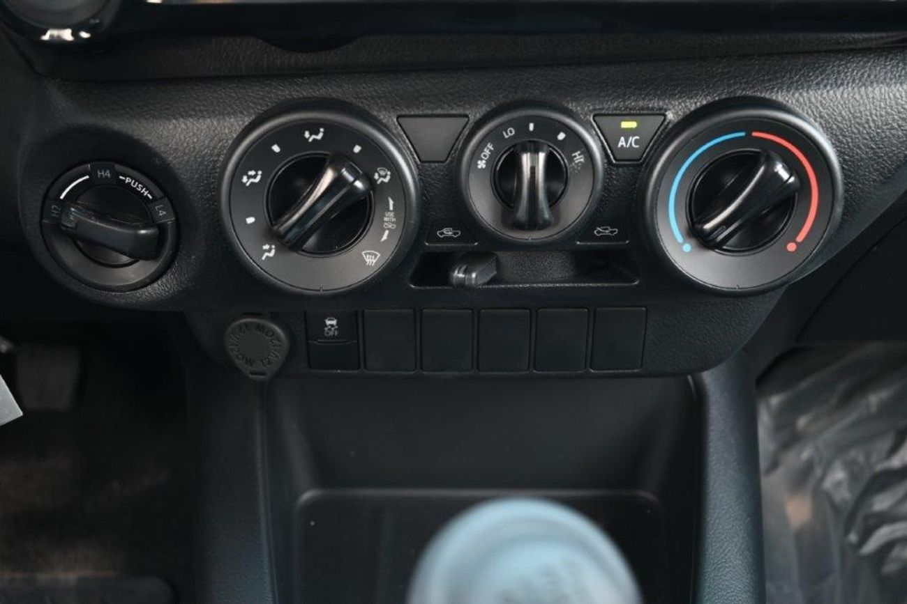 تويوتا هيلوكس 2023 TOYOTA HILUX DOUBLE CAB PICKUP DLX-E 2.4L DIESEL 4WD 5 SEATER MT