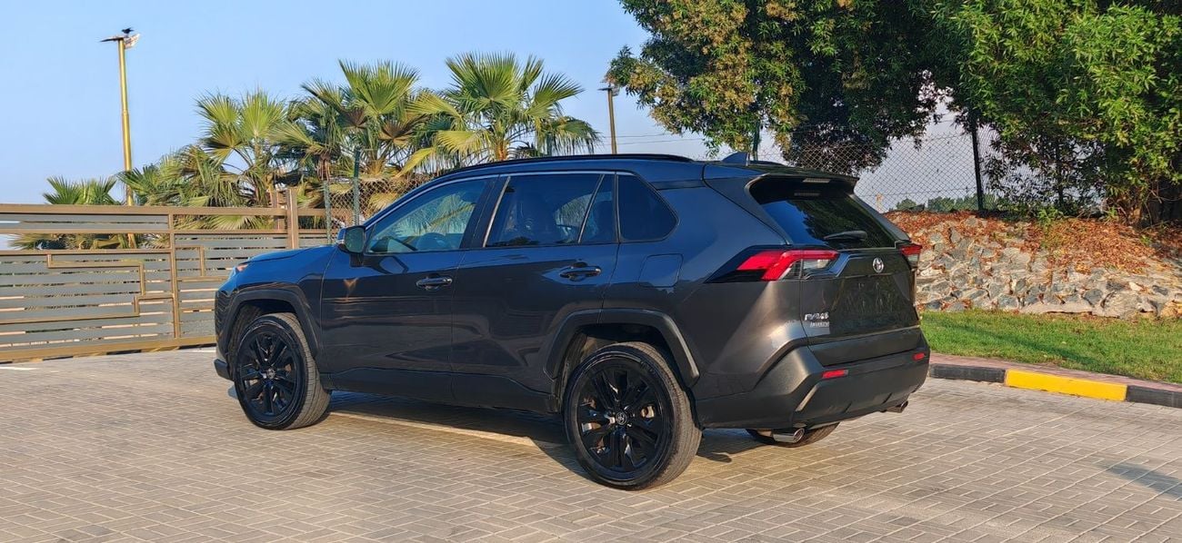 Toyota RAV4 XLE 2.0L