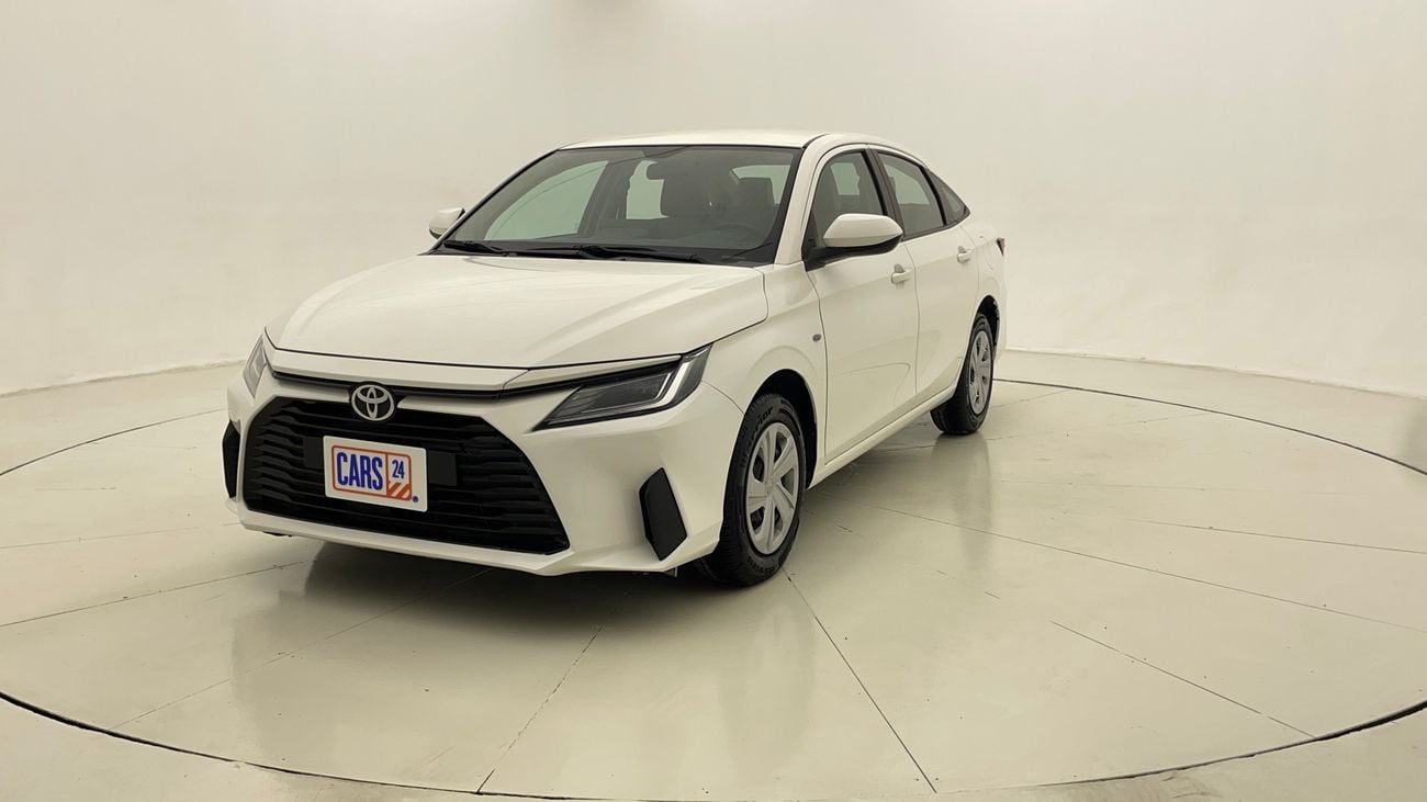 تويوتا يارس E 1.5 | بدون دفعة مقدمة | اختبار القيادة في المنزل