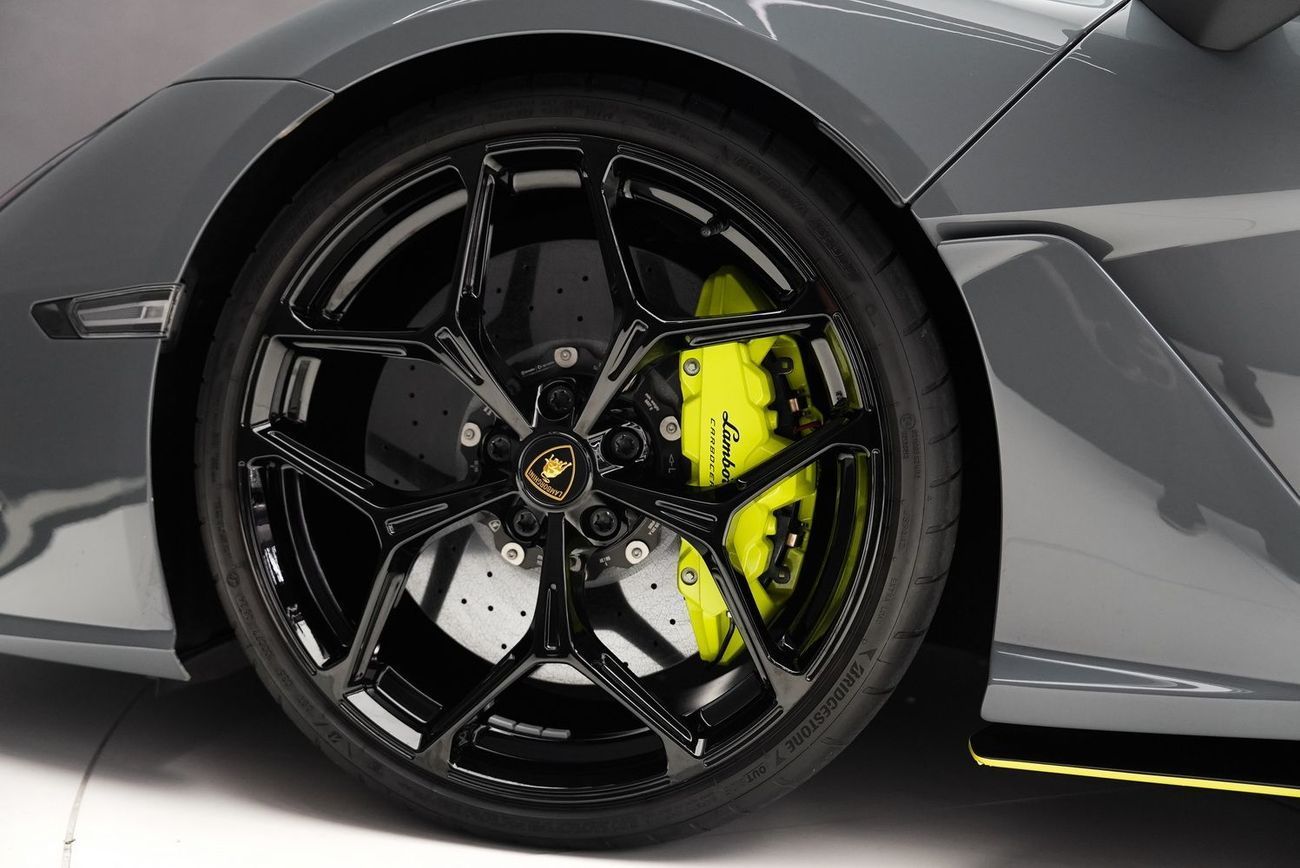 Lamborghini Revuelto 6.5L V12 Hybrid