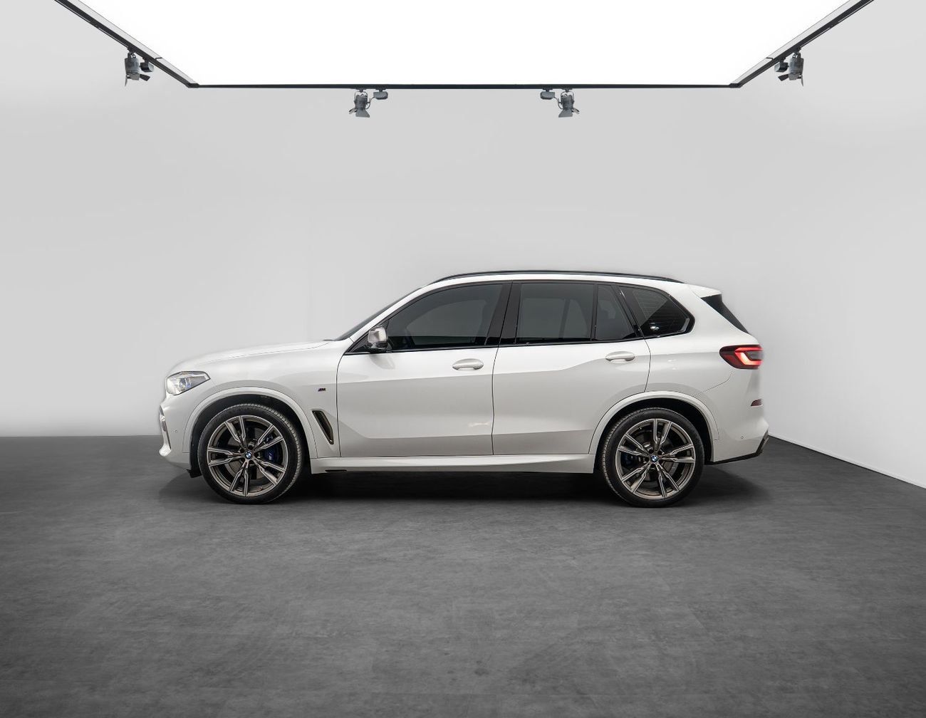 بي أم دبليو X5 M50i 4.4L