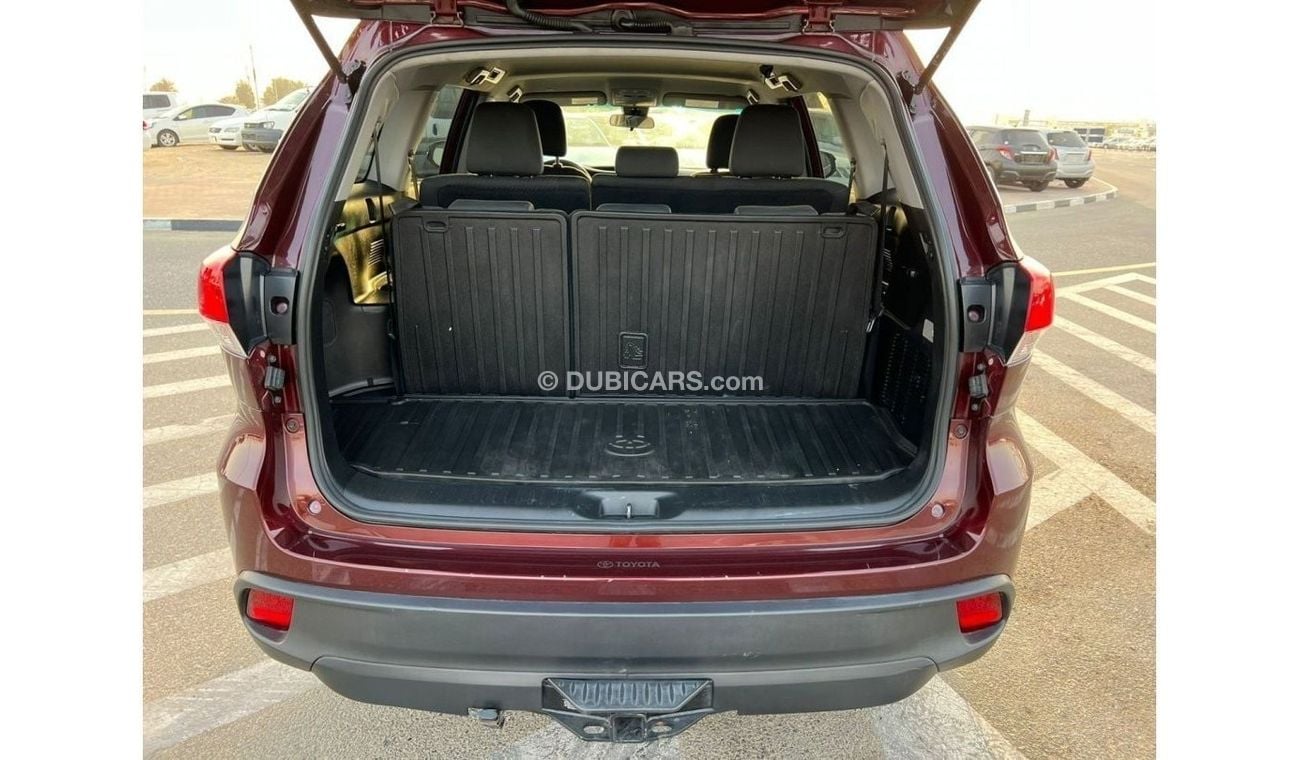 Toyota Highlander 2019 Toyota Highlander LE AWD 4X4 MidOption+ /