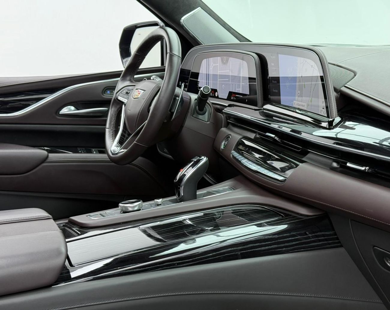 كاديلاك إسكالاد Escalade-V 6.2L 2023 Cadillac Escalade V, 2027 Cadillac Warranty + Service Pack, Very Low Km, 7 Seat