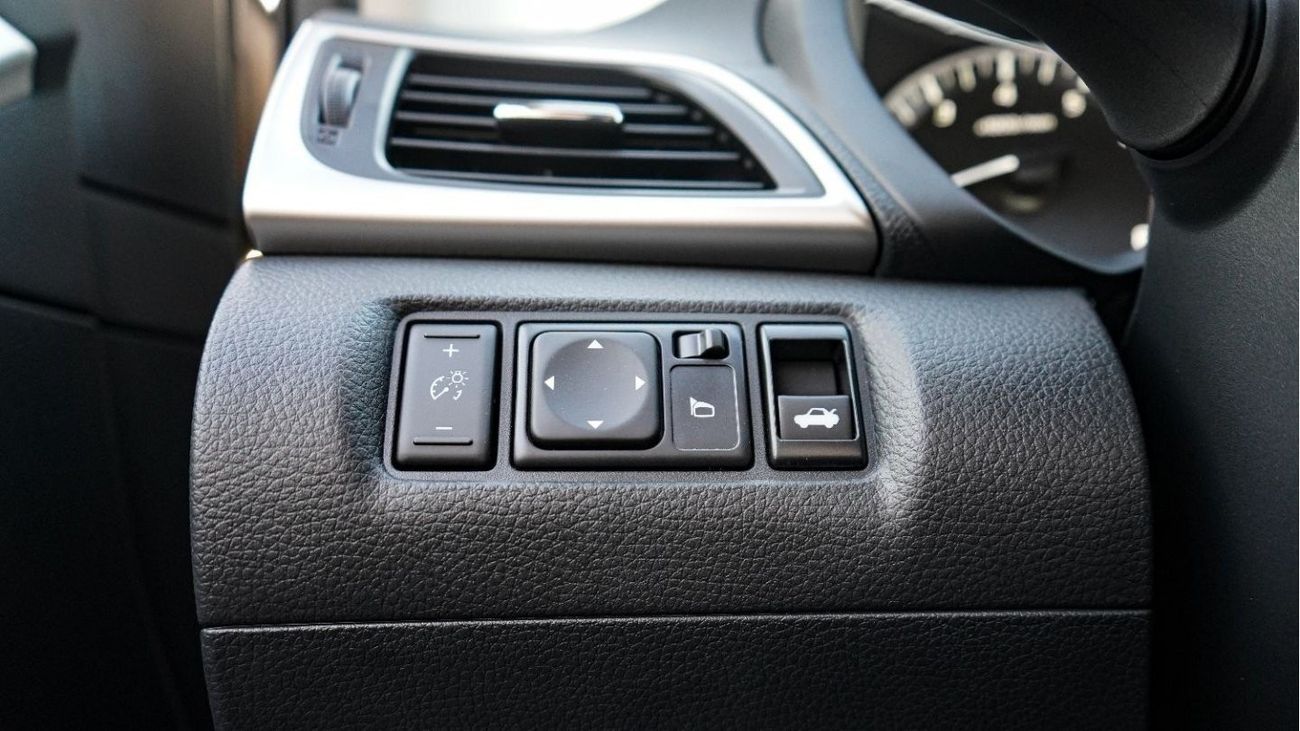 Nissan Sentra Five-year warranty, free insurance 3years service free registration    Contact number 0507273386