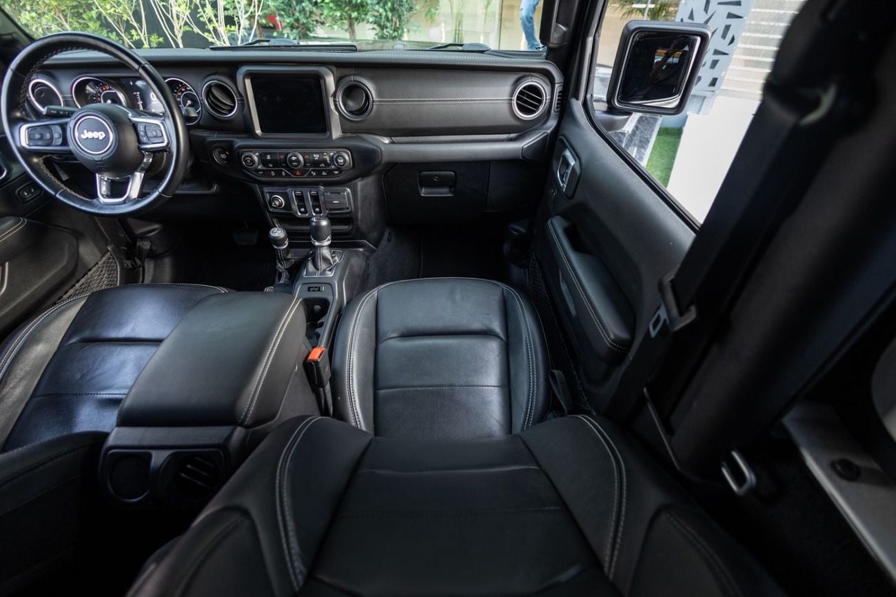 Jeep Wrangler Sahara 3.6L A/T (5 Seater) Jeep Wrangler Sahara 70th Anniversary 2021 GCC under Agency Warranty for